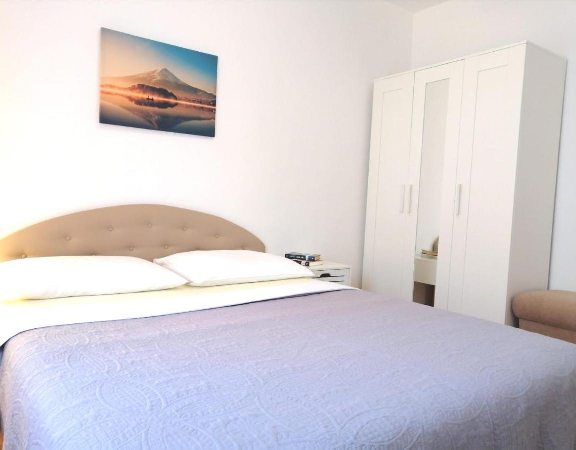 Lovely Sea View House In Malinska Island Krk エクステリア 写真